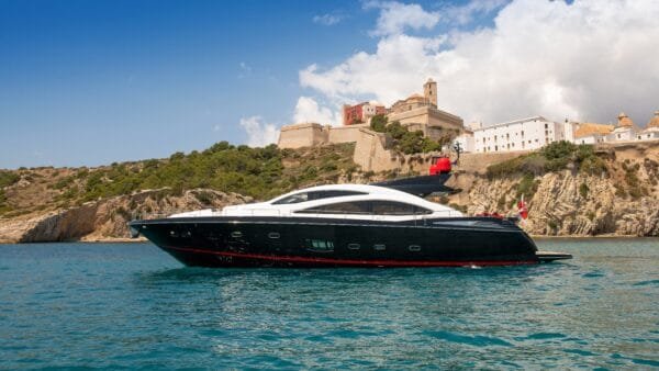 Sunseeker_Predator 84