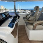 Princess_30M Flybridge pilothouse