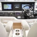 Princess_30M Flybridge pilothouse