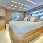 Pershing 82_ Master cabin