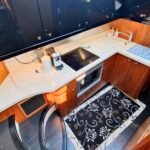 Sunseeker Manhattan 52_Galley