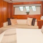 Sunseeker Predator 82_Master cabin