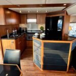 Sunseeker Manhattan 70_Galley