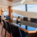 Sunseeker Manhattan 70_Main deck dining area