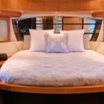 M/Y STINGER_Pershing 76 VIP cabin