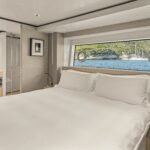 Custom Line Navetta 33_Port VIP cabin