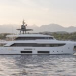 Custom Line Navetta 33