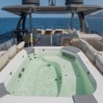 Custom Line Navetta 33_Sun deck jacuzzi