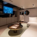 Custom Line Navetta 33_Upper deck lounge area