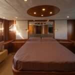 Sunseeker Predator 72_Master cabin