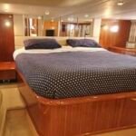 Sunseeker Predator 56 2000 - Master Cabin