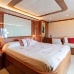 Ferretti 830_Master Cabin