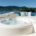 Ferretti 830_Flybridge hot tub details