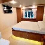 Ferretti 681_Master cabin