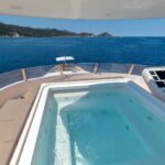 Sanlorenzo SD112_Flybridge Jacuzzi