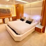 Sunseeker Predator 84_Master cabin