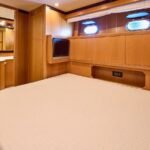 Overmarine Mangusta 72_Port guest cabin