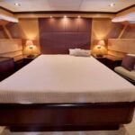 Overmarine Mangusta 72_Master cabin