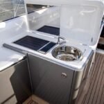 Princess V50_Cockpit wet-bar