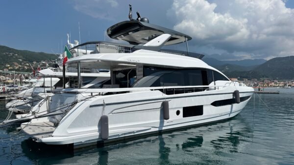 Azimut 78 Fly