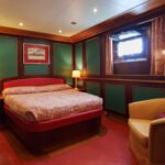 Baglietto 44M_VIP cabin port side