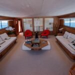 Admiral 28_Main salon