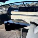 Baia B50_Cockpit dining area