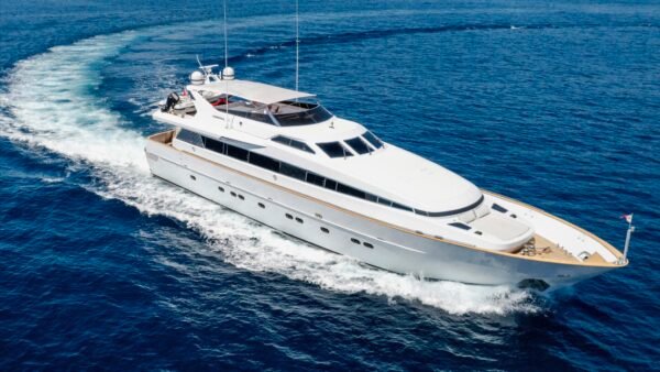 Admiral 28_Cruising