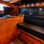 Admiral 28_Main wheelhouse