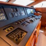 Admiral 28_Main wheelhouse