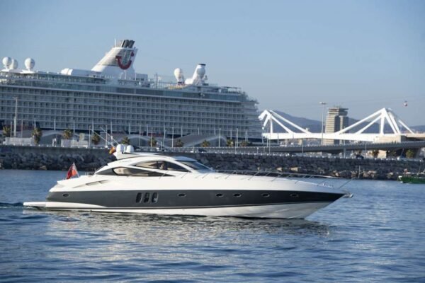 Sunseeker Predator 68